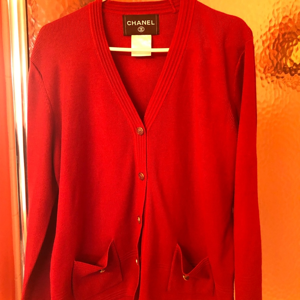 Chanel sweater burgundy size large good condition!